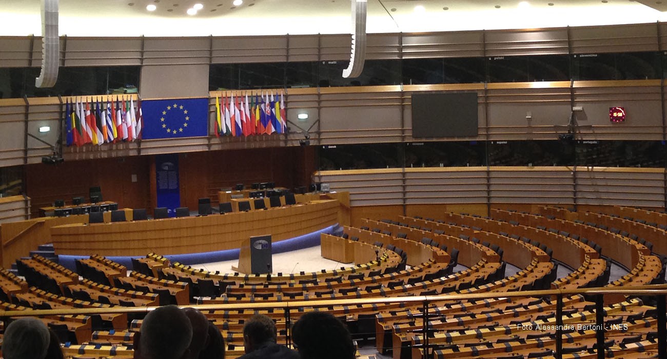 AI: piano di azione UE per conquistare la leadership europea