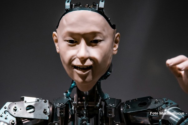 Dalla Commissione UE 1,3 miliardi in AI, cibersicurezza e competenze digitali